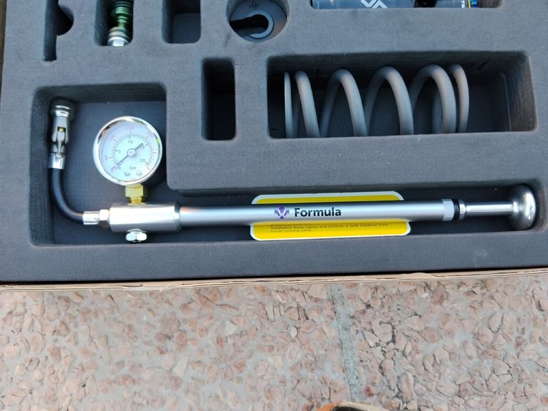 Used Formula Mod Air Shock 210x55 2025 bike — image 8 of 8