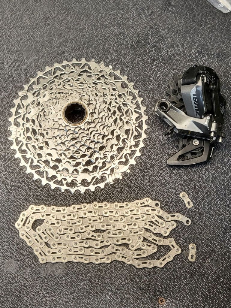 Used Sram Rival XPLR AXS kit 2025 bike — image 1 of 5