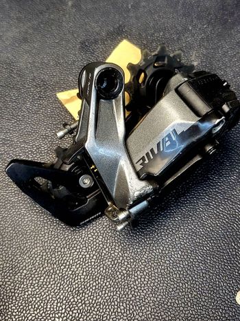 Used Sram Rival XPLR AXS kit 2025 bike — image 3 of 5