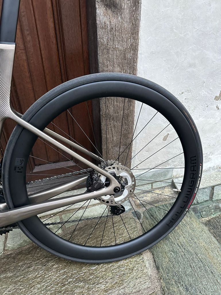 Used Hollowgram R45 Carbon Wheelset 2025 bike — image 2 of 5