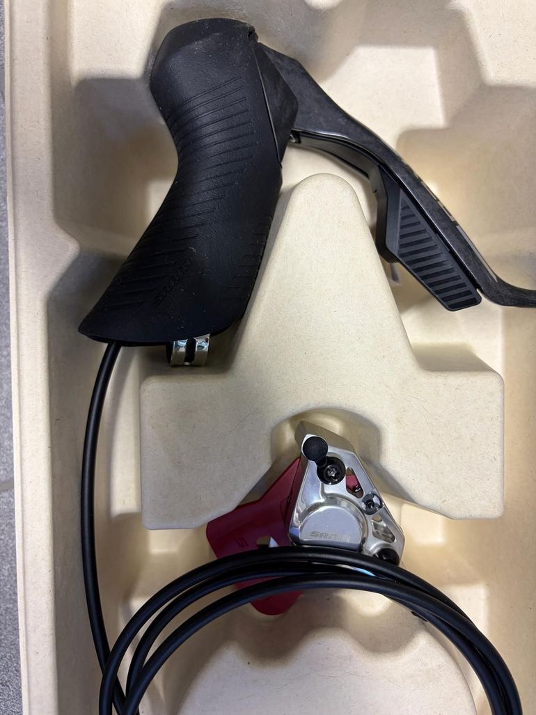 Used Sram Red AXS E1 Schalt-/Bremshebel inkl Bremse 2025 bike — image 2 of 7