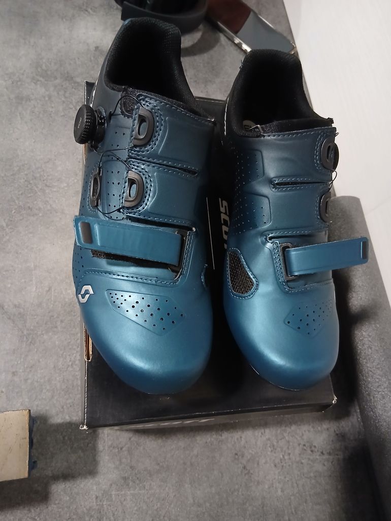 Used Scott et spiuk Chaussures comp boa Team + Spiuk aldamauu 2023 bike — image 8 of 9