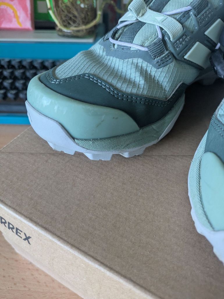 Used Adidas Terrex Skychaser GORE-TEX Hiking Shoes bike — image 4 of 6