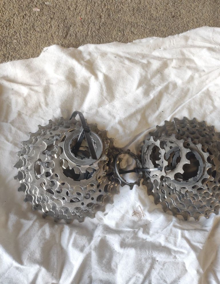 Used Shimano 105 R7000 D11-speed Groupset DURACE R7020 11V 2021 bike — image 10 of 11