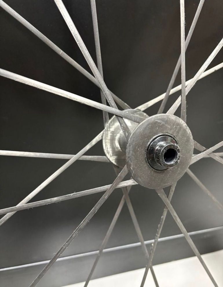 Used Mavic Cosmic Ultimate 45 Disc 23mm bike — image 3 of 7