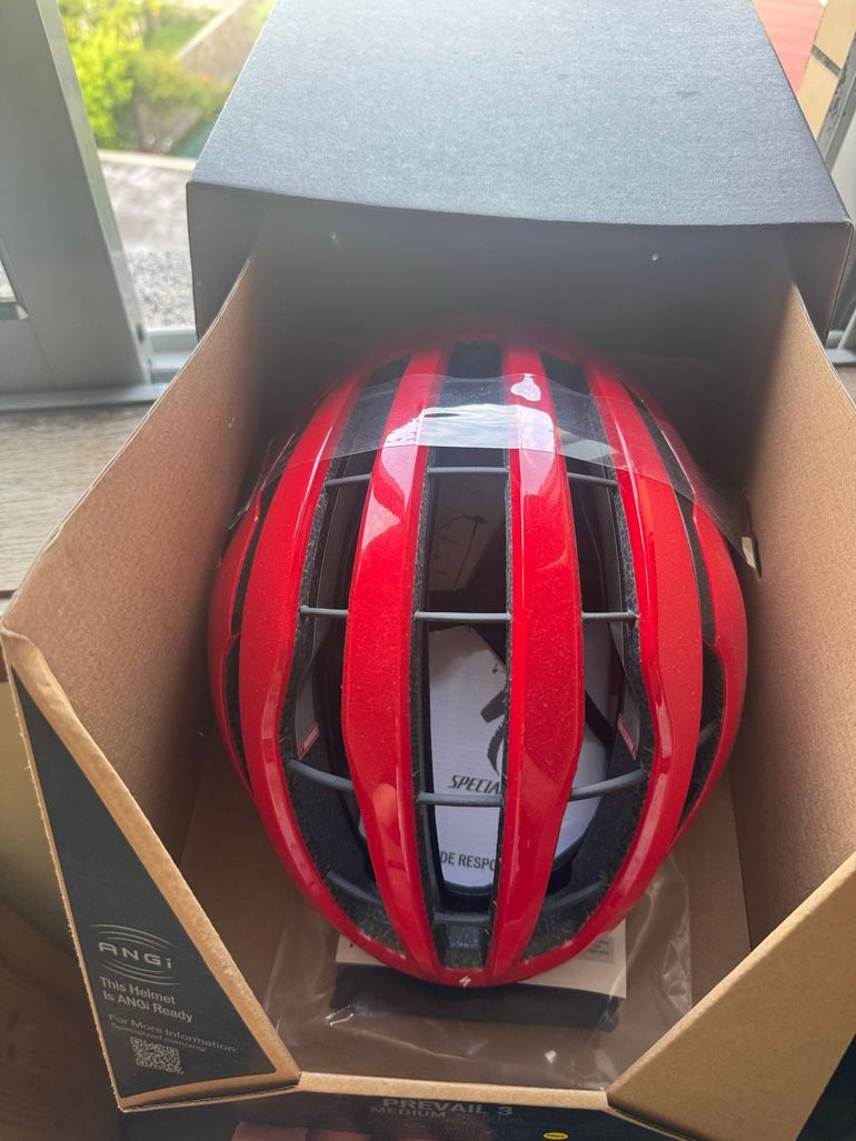 Used Specialized Capacete 2026 bike — image 1 of 3