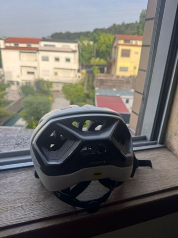 Used Scott Centric Plus MIPS Helmet 2023 bike — image 2 of 3
