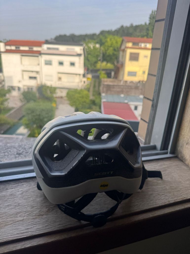 Used Scott Centric Plus MIPS Helmet 2023 bike — image 2 of 3