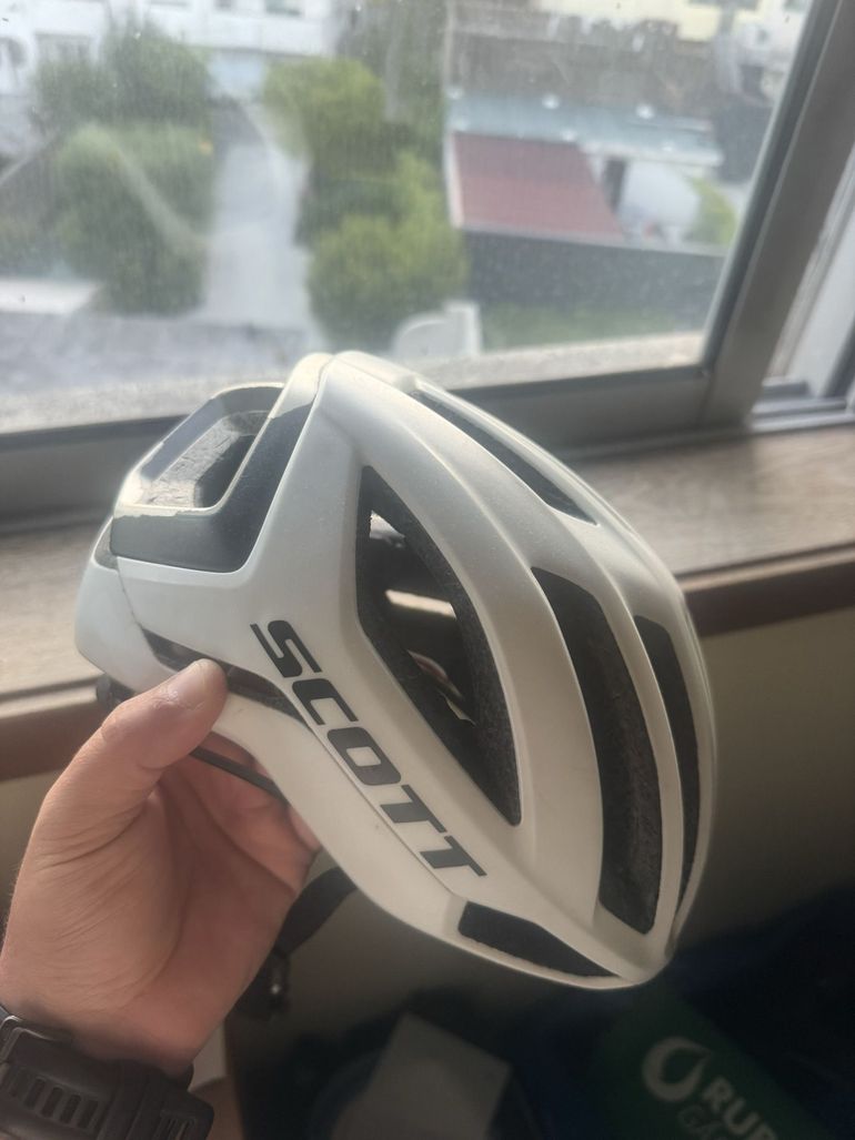 Used Scott Centric Plus MIPS Helmet 2023 bike — image 9 of 9