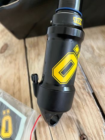 Used Öhlins TTX1 Air 230x60 2023 bike — image 5 of 9