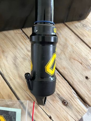 Used Öhlins TTX1 Air 230x60 2023 bike — image 6 of 9