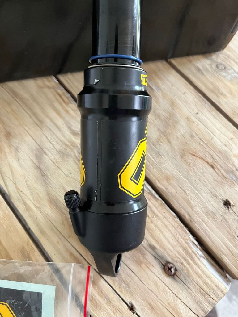 Used Öhlins TTX1 Air 230x60 2023 bike — image 6 of 9