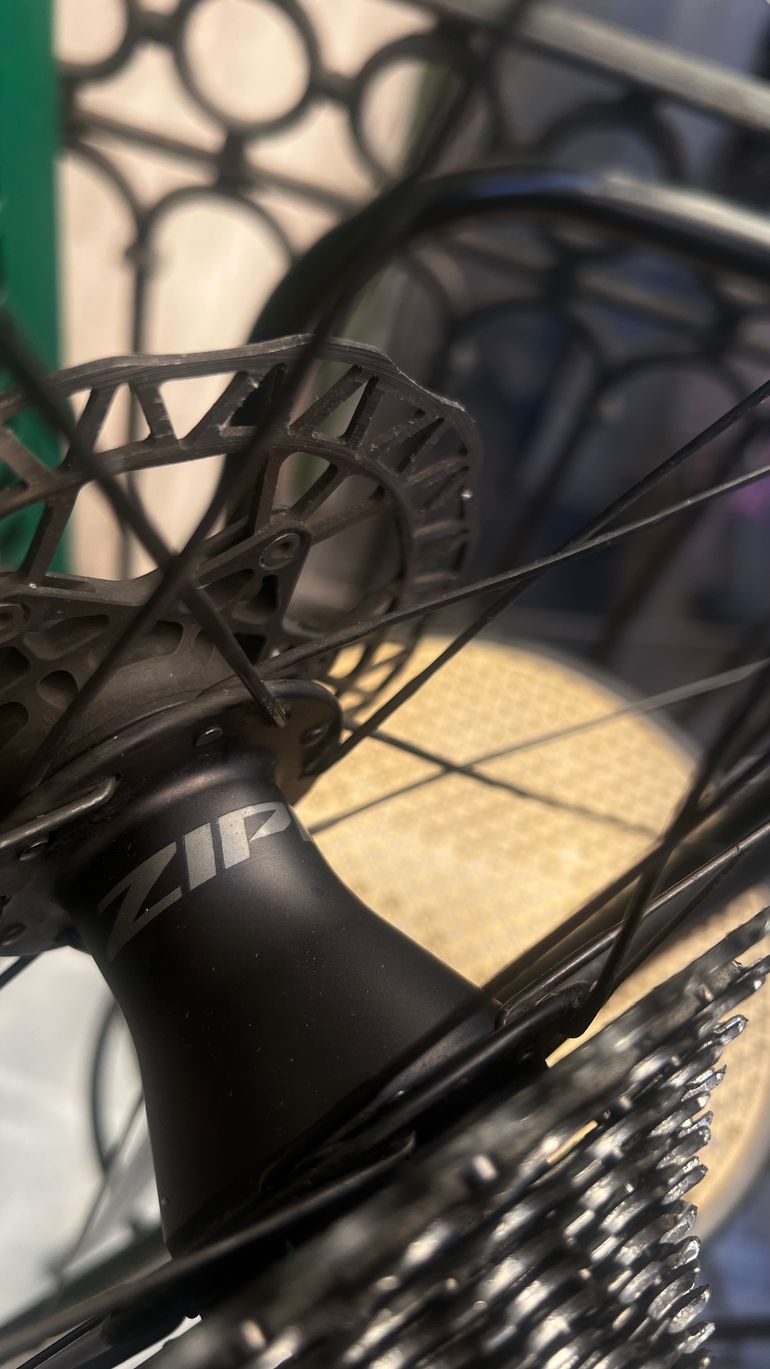 Used Zipp 303 Firecrest XDR sram force édition bike — image 11 of 13