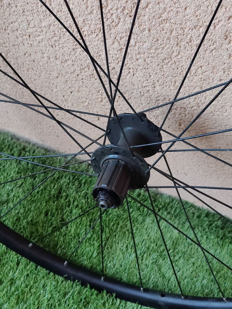 Used Triban Roue 700 Arrière bike — image 2 of 4