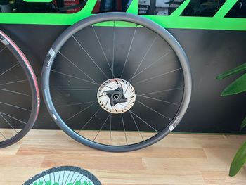 Used Vision T30 Carbon Wheelset 2022 bike — image 3 of 5