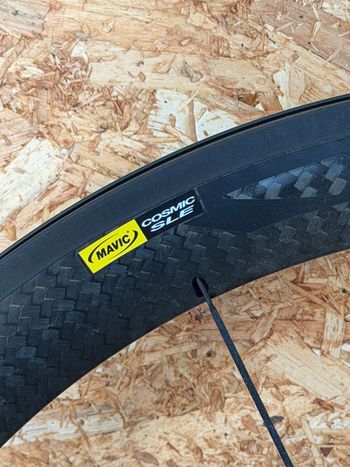 Used Mavic Cosmic Carbone SLE Front Wheel bike — image 2 of 3