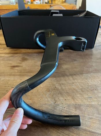 Used Reserve RD1 Integrated Carbon Handlebar 2026 bike — image 3 of 6
