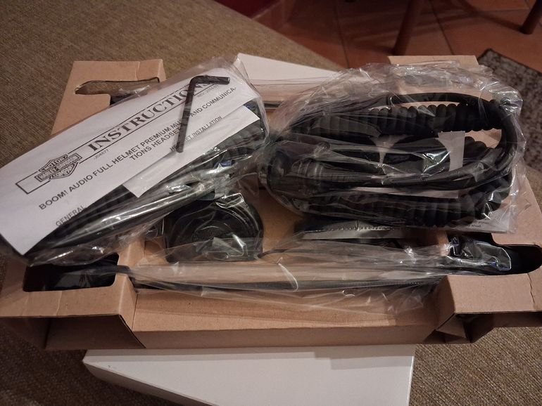 Used Harley Davidson PREMIUM STEREO HELMET HEADSET 2016 bike — image 6 of 6