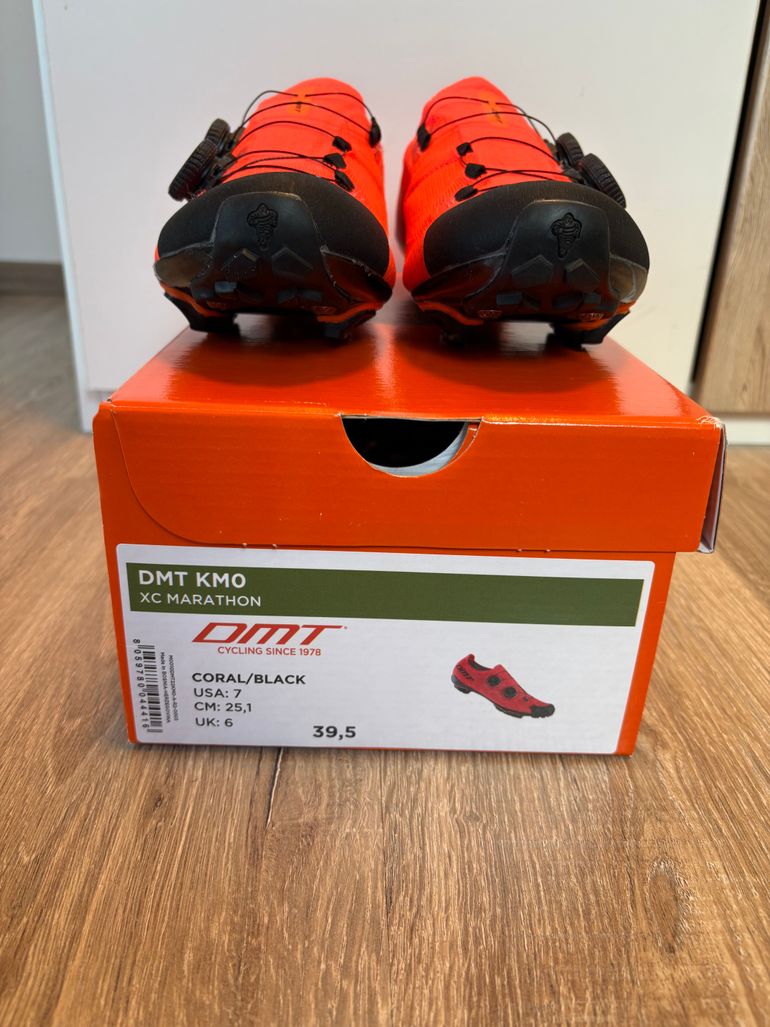 Used Dmt KM0 Shoes 2025 bike — image 2 of 3