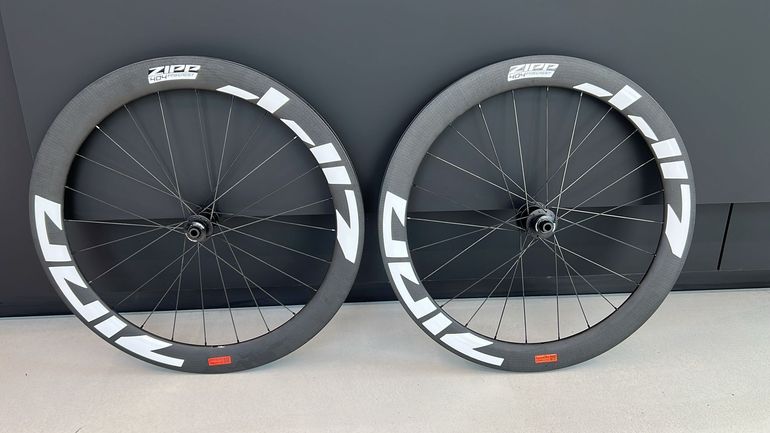 Used Zipp 404 Firecrest Carbon Laufradsatz 28" 2026 bike — image 1 of 4