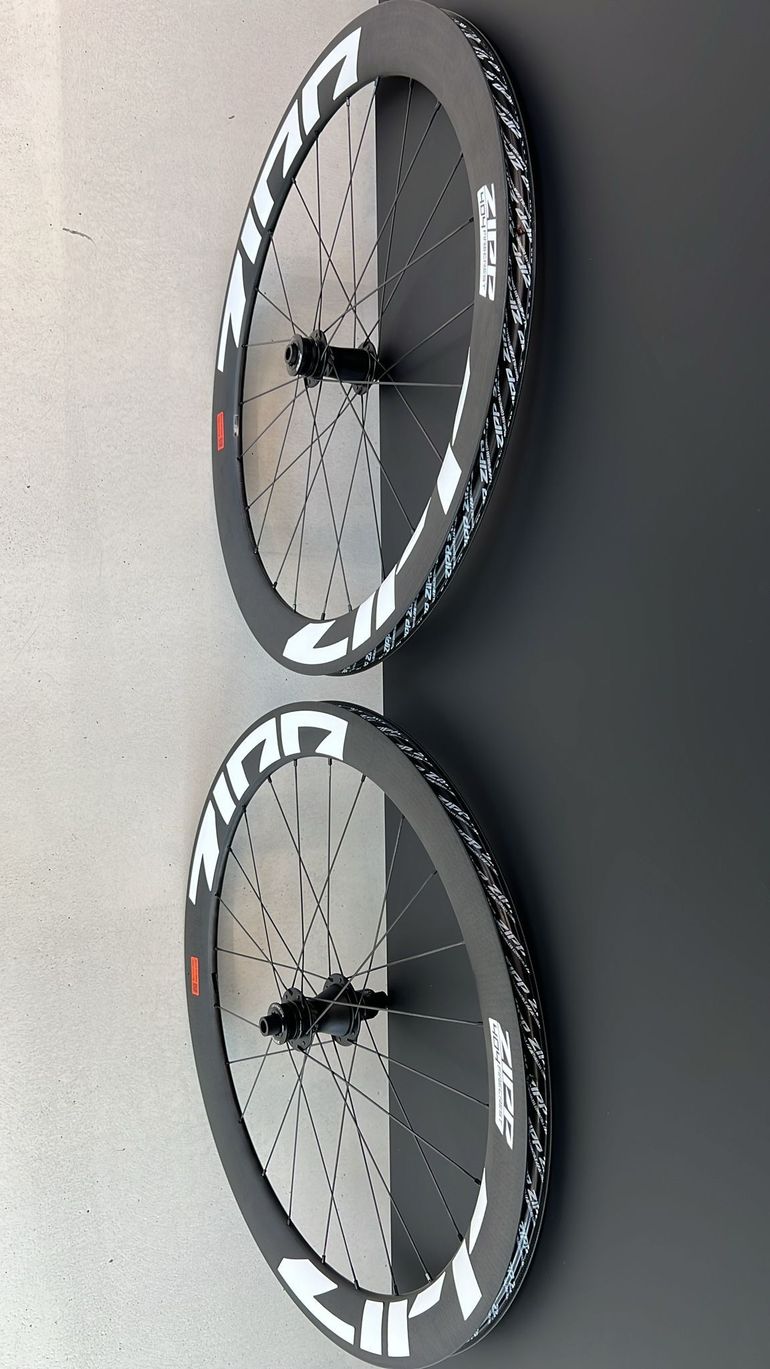 Used Zipp 404 Firecrest Carbon Laufradsatz 28" 2026 bike — image 3 of 4