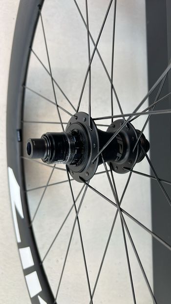 Used Zipp 404 Firecrest Carbon Laufradsatz 28" 2026 bike — image 4 of 4