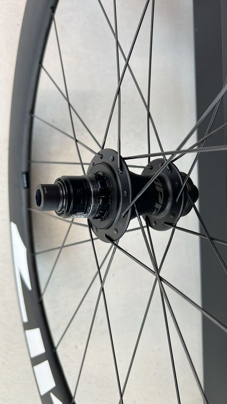 Used Zipp 404 Firecrest Carbon Laufradsatz 28" 2026 bike — image 4 of 4