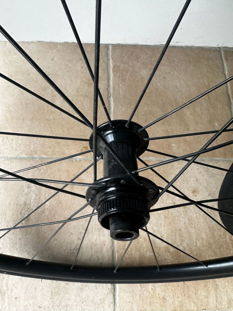 Used Dt Swiss R 470 700C 23 mm DB VI 2022 bike — image 5 of 5
