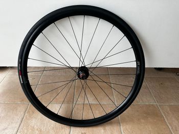 Used Dt Swiss R 470 700C 23 mm DB VI 2022 bike — image 2 of 5
