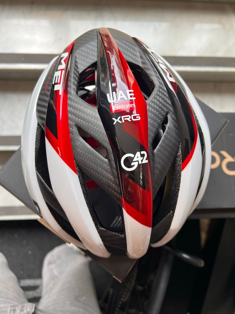 Used MET Trenta 3K Carbon MIPS UAE Team Emirates XRG bike — image 2 of 5