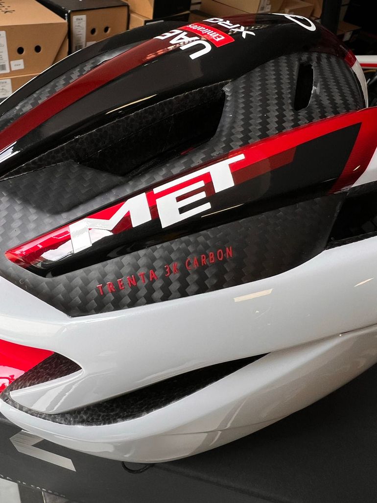 Used MET Trenta 3K Carbon MIPS UAE Team Emirates XRG bike — image 5 of 5