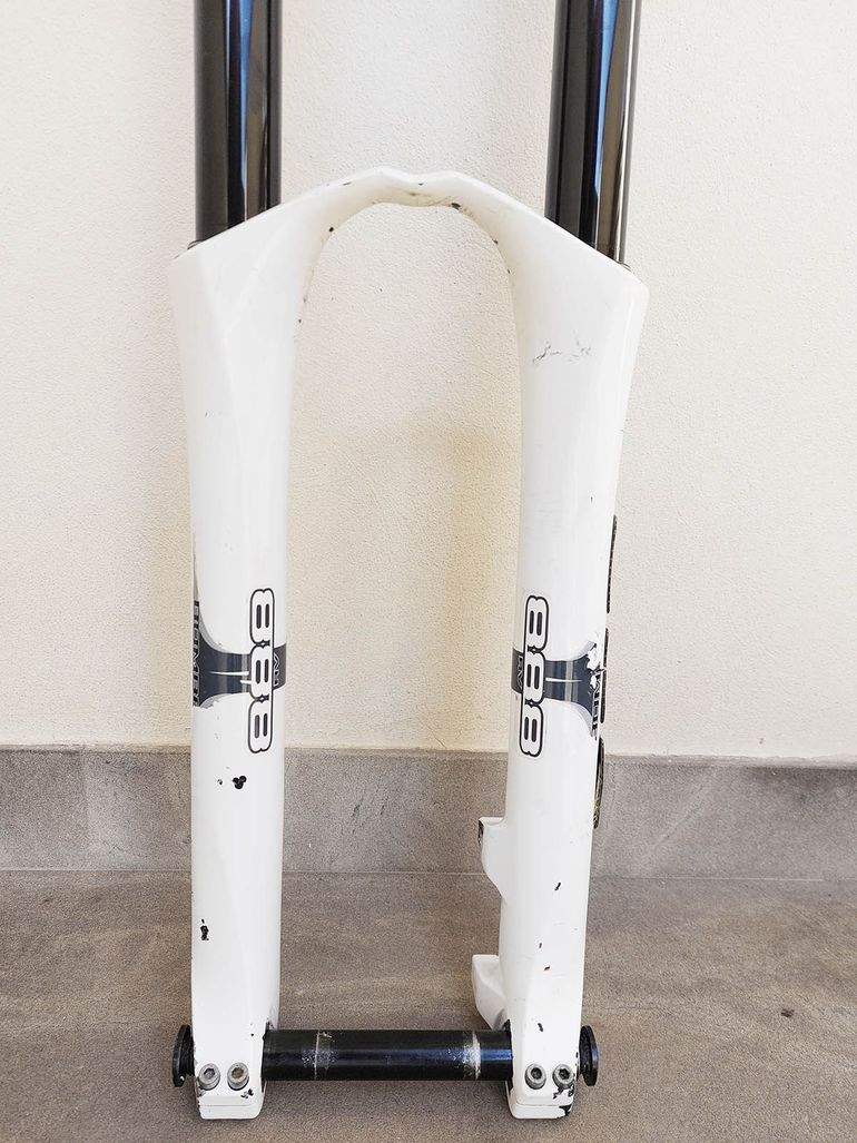 Used Marzocchi Bomber 888 RV bike — image 6 of 8