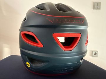 Brugt Giro Switchable MIPS Matte Portaro Grey/Red M 55-59 2020 bike — billede 4 af 6