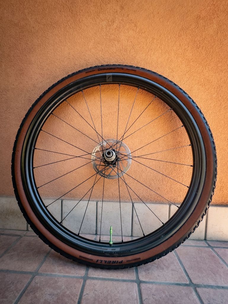 Used Fulcrum Rapid Red Carbon Wheelset 2024 bike — image 5 of 9