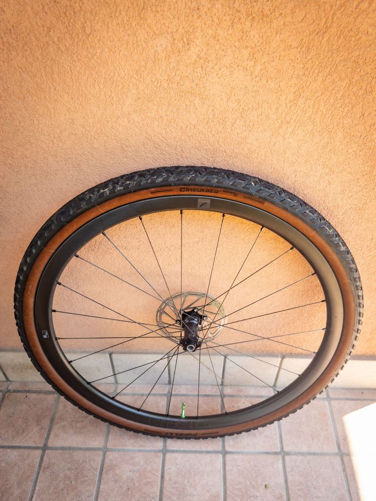 Used Fulcrum Rapid Red Carbon Wheelset 2024 bike — image 7 of 9