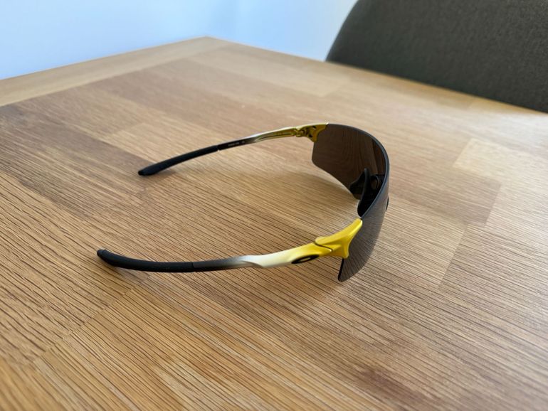 Used Oakley EVZero Blades Tour De France 2020 bike — image 2 of 5