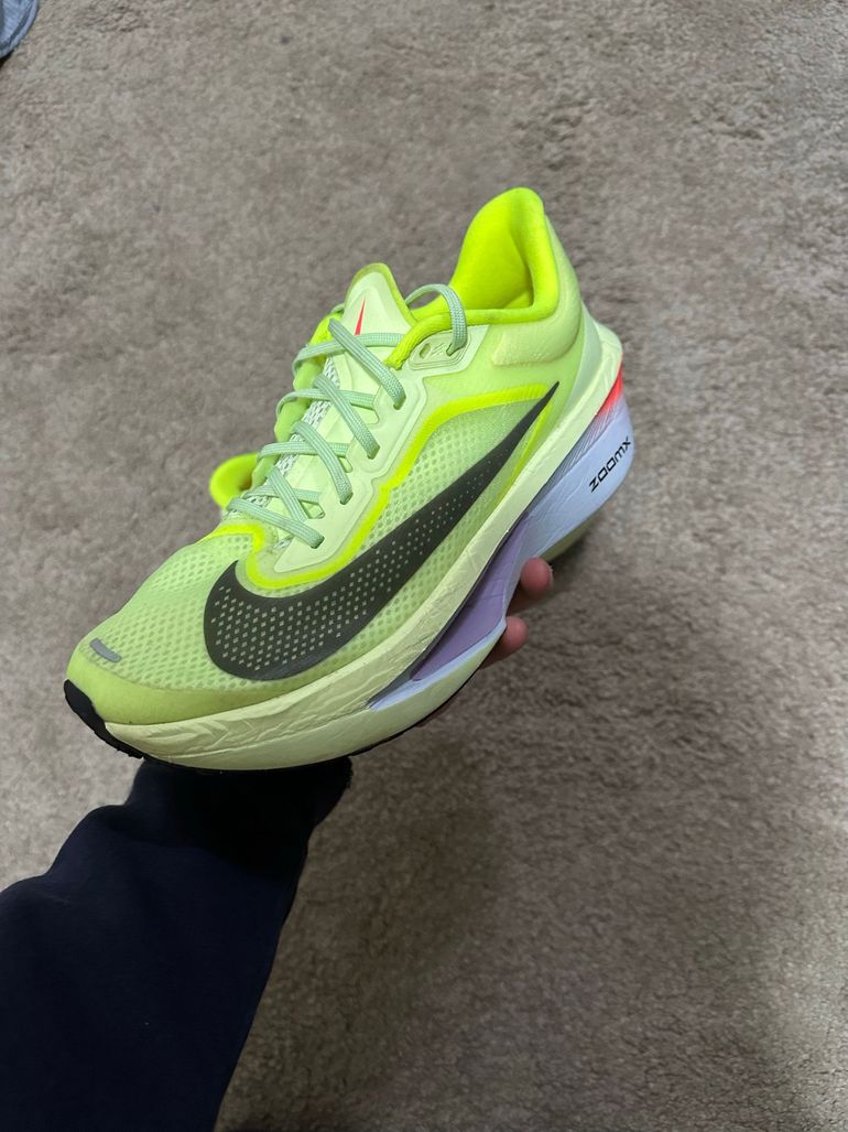 Used Nike Zoom Fly 6 2025 bike — image 2 of 8