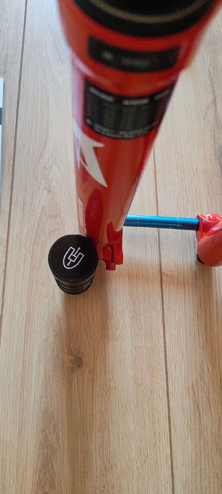 Used Marzocchi Bomber Z1 Suspension Fork 2020 bike — image 14 of 15