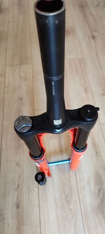 Used Marzocchi Bomber Z1 Suspension Fork 2020 bike — image 9 of 15
