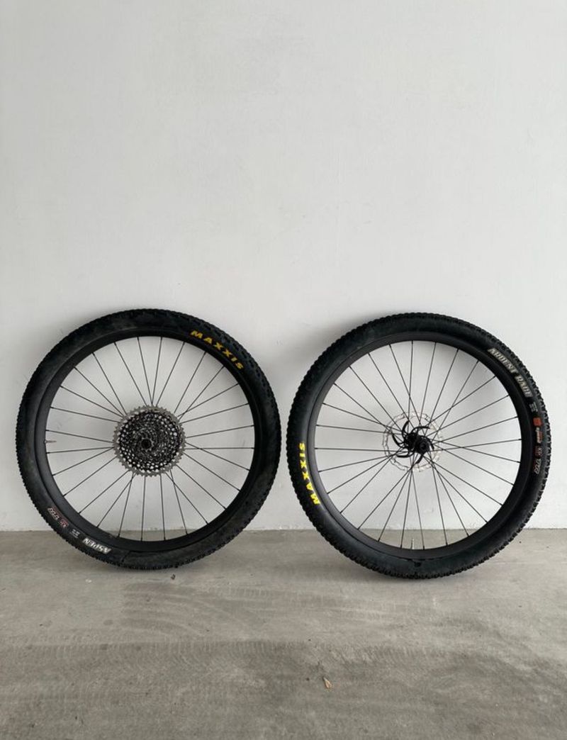 Gebrauchtes Custom Dt swiss 350s 2024 Wheels