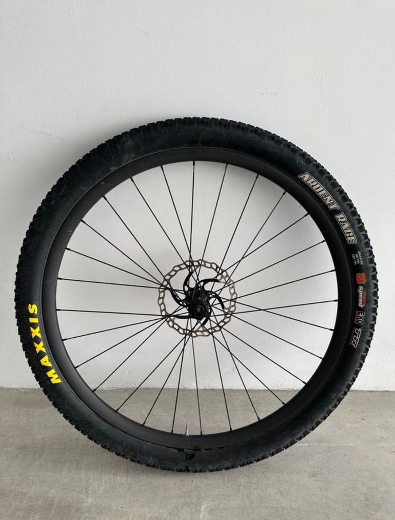 Brugt Custom Dt swiss 350s 2024 bike — billede 2 af 3