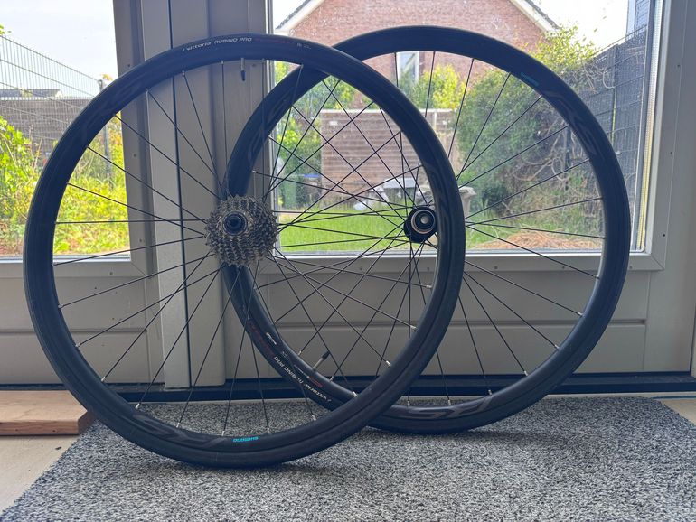 Used Shimano WH-RS171 650B Wheelset 2023 bike — image 5 of 6