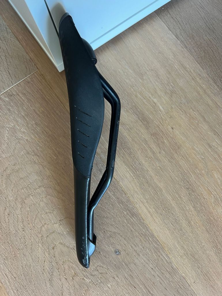 Used Fizik Arione Saddle 2018 bike — image 4 of 5