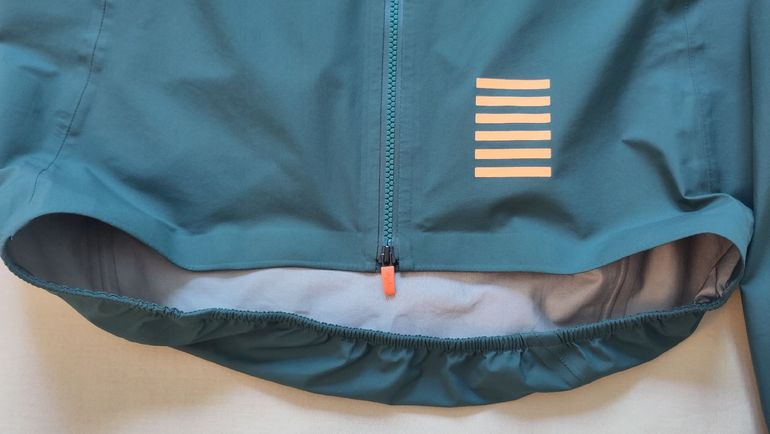 Used Rapha Gore-Tex Rain Jacket S bike — image 9 of 9