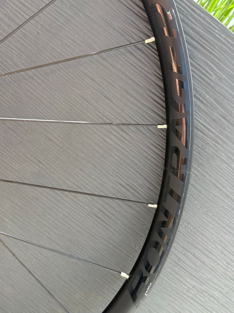 Used Bontrager Paradigm TLR Road Wheel Set bike — image 3 of 6