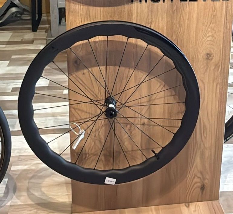 Used high level Ruedas bike — image 3 of 3