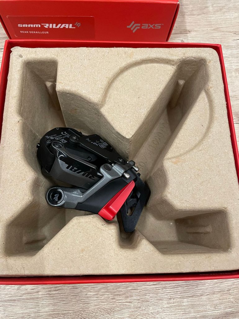 Used Sram Rival eTap AXS D1 Wireless 12v 2025 bike — image 5 of 8