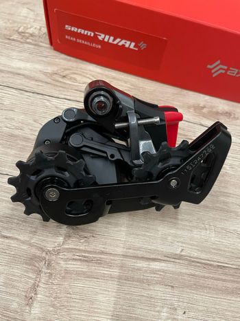 Used Sram Rival eTap AXS D1 Wireless 12v 2025 bike — image 2 of 8