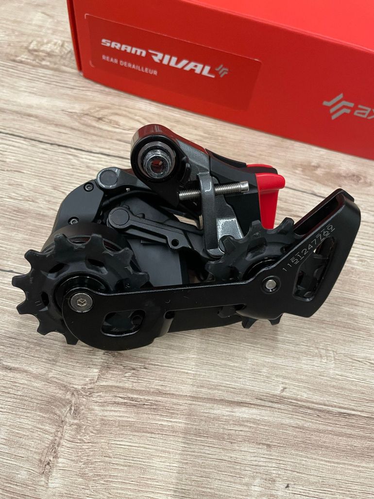 Used Sram Rival eTap AXS D1 Wireless 12v 2025 bike — image 2 of 8