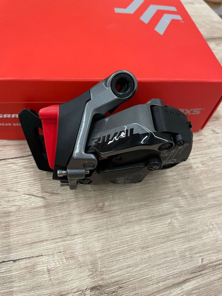 Used Sram Rival eTap AXS D1 Wireless 12v 2025 bike — image 3 of 8